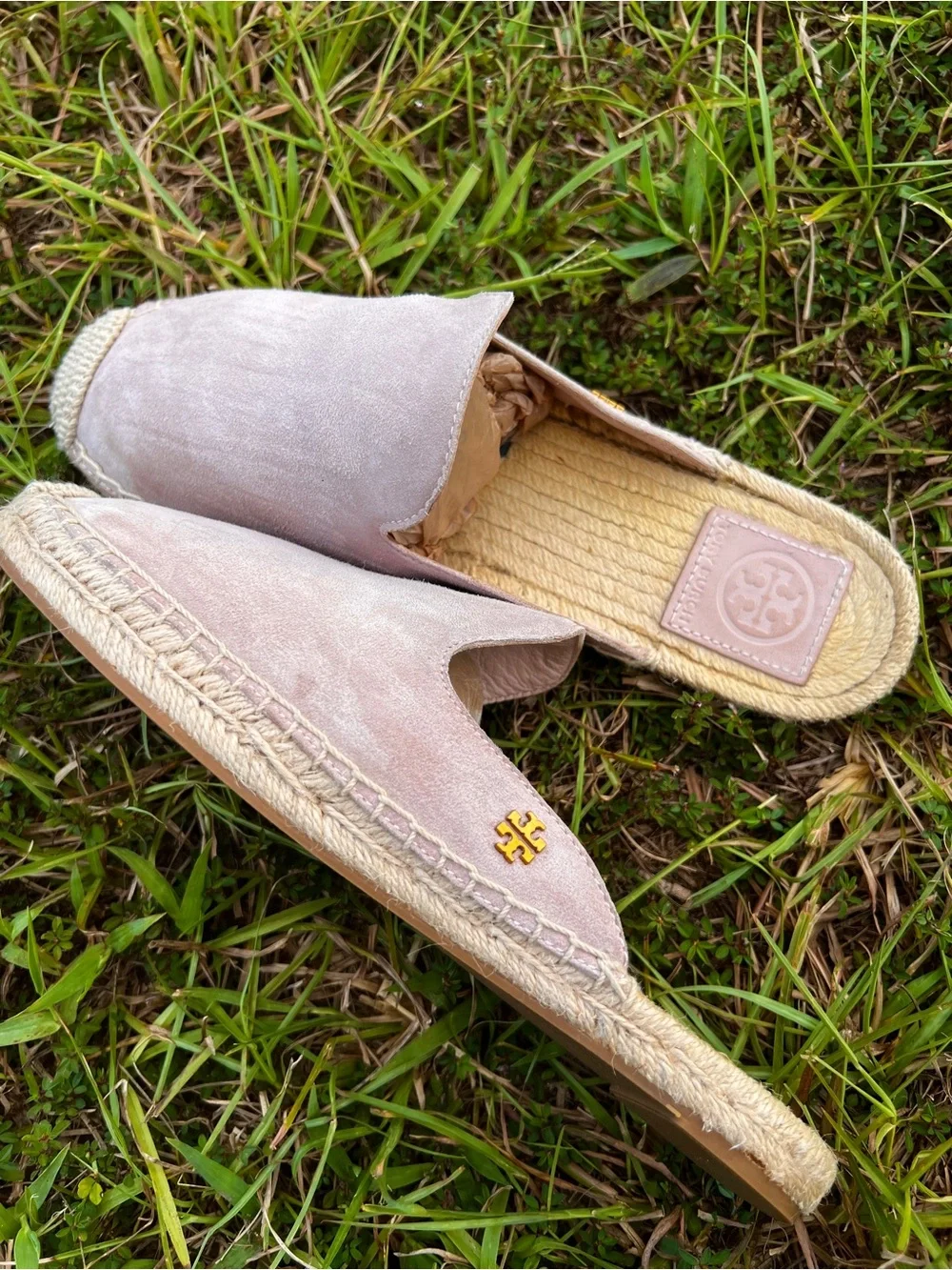 CLEAN Tory Burch size 6 Youth Pink Suede Espadrille Slide
